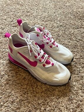 Nike Air Max 720 React (White Fire Pink)